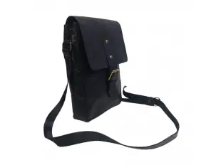 Μαύρη ανδρική τσάντα με αγκράφα - Leat